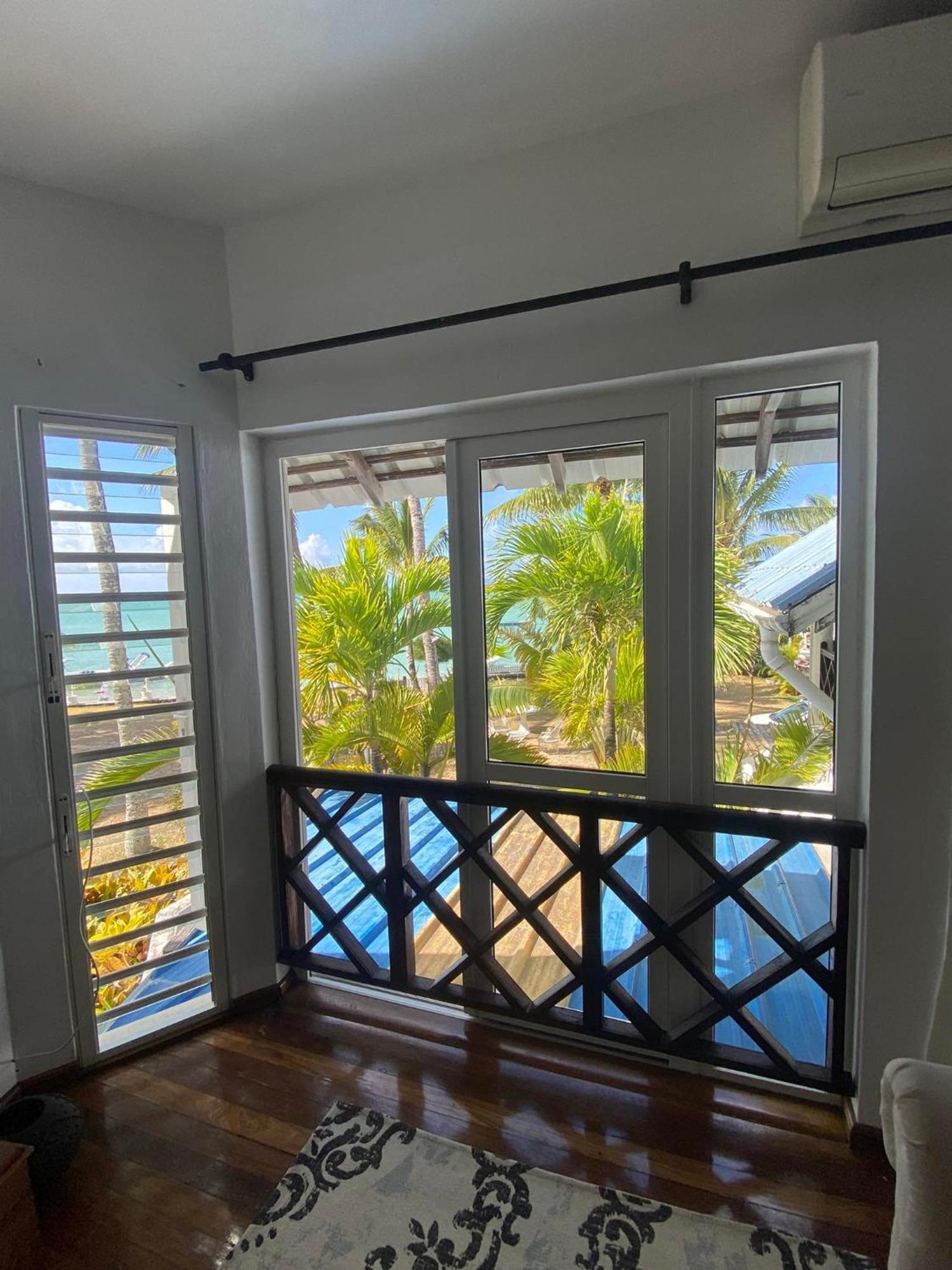 Islands View - Mazor Beach Villas グラン・ゴーブ 部屋 写真