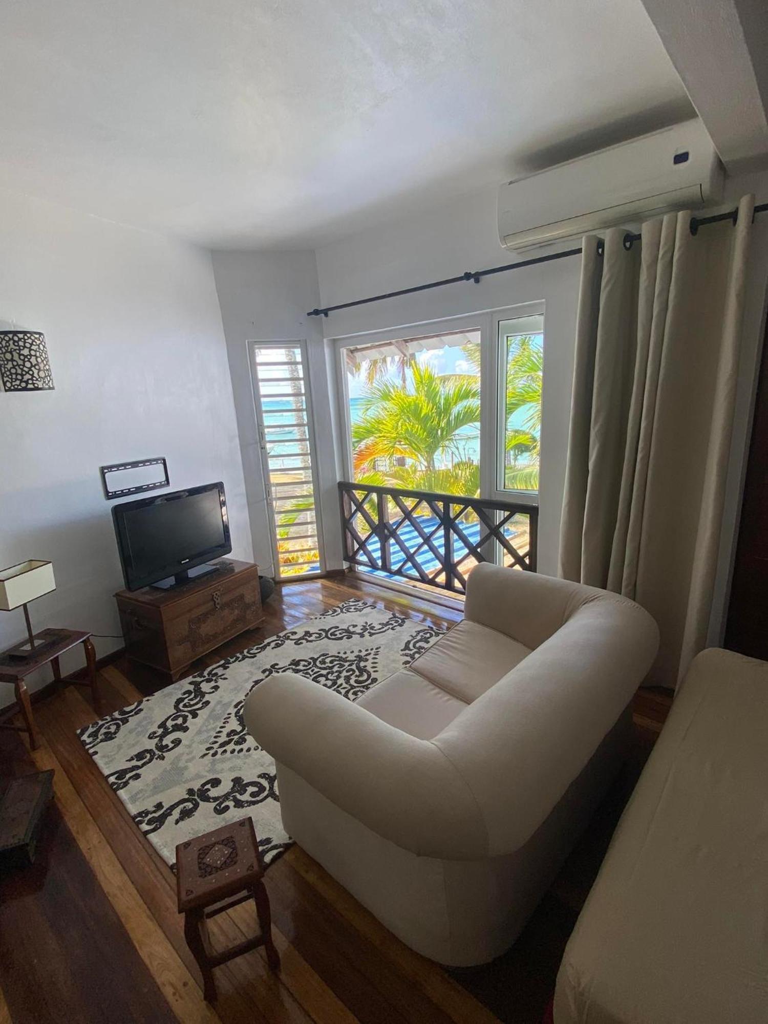 Islands View - Mazor Beach Villas グラン・ゴーブ 部屋 写真